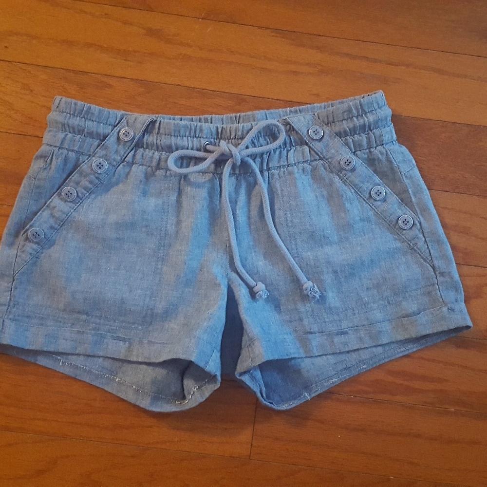 Rewind cotton Linen blend shorts.